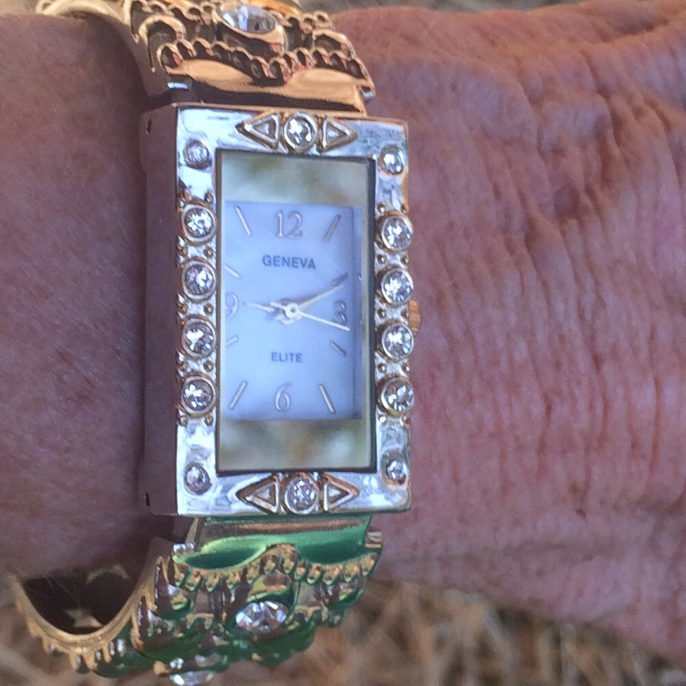 Watch - Picture 3 of 3
